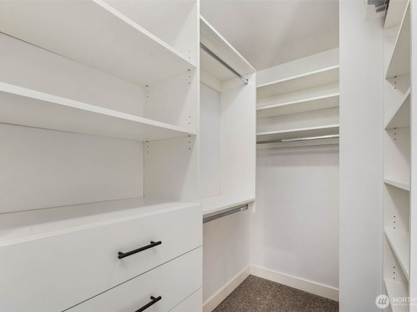 8912 17th Avenue NE, Seattle WA 98115
