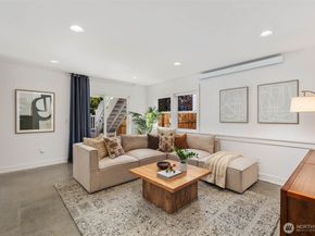 8912 17th Avenue NE, Seattle WA 98115