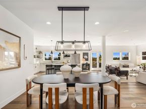 8912 17th Avenue NE, Seattle WA 98115