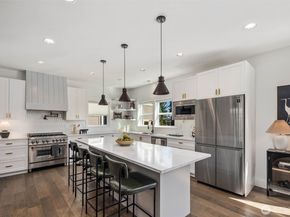 8912 17th Avenue NE, Seattle WA 98115