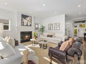 8912 17th Avenue NE, Seattle WA 98115