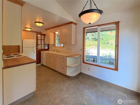 4609 SW 241st, Vashon WA 98070