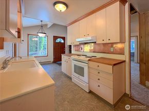 4609 SW 241st, Vashon WA 98070