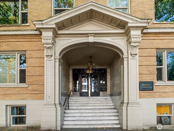 7 Harrison Street 26, Seattle WA 98109