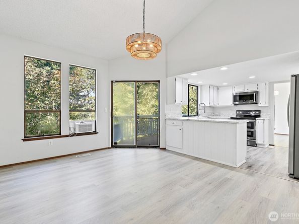 32701 5th Avenue SW, Federal Way WA 98023