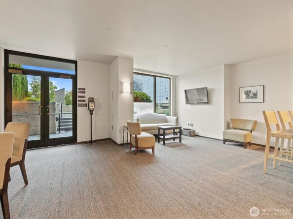 177 107th Avenue NE 1204, Bellevue WA 98004