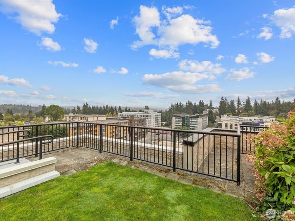 177 107th Avenue NE 1204, Bellevue WA 98004