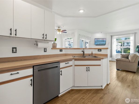 23420 54th Avenue 251, Kent WA 98032