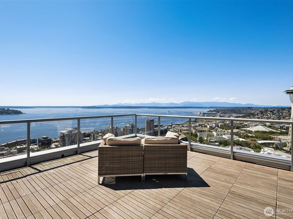 583 Battery Street 602N, Seattle WA 98121