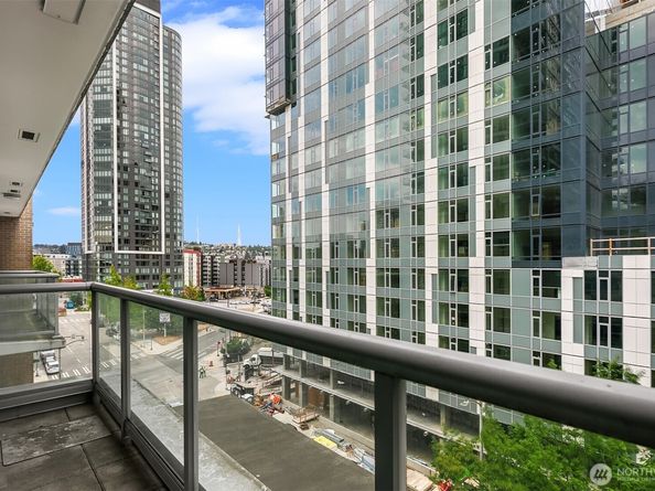 583 Battery Street 602N, Seattle WA 98121