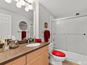 177 107th Avenue NE 720, Bellevue WA 98004