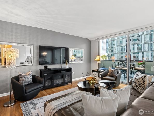 177 107th Avenue NE 720, Bellevue WA 98004