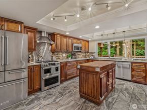 10554 NE 150th Court, Bothell WA 98011