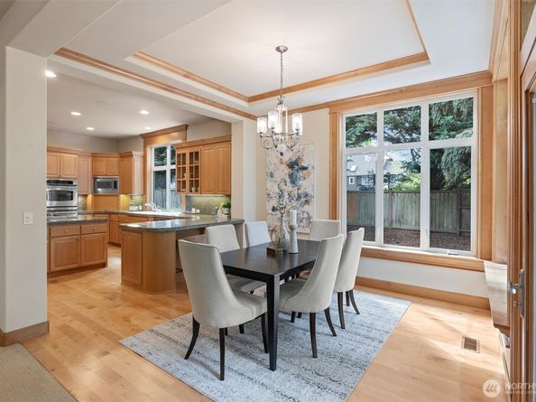 8407 SE 69th Place, Mercer Island WA 98040
