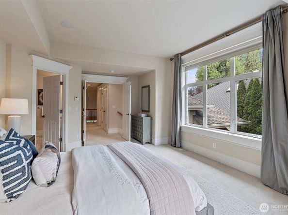 8407 SE 69th Place, Mercer Island WA 98040