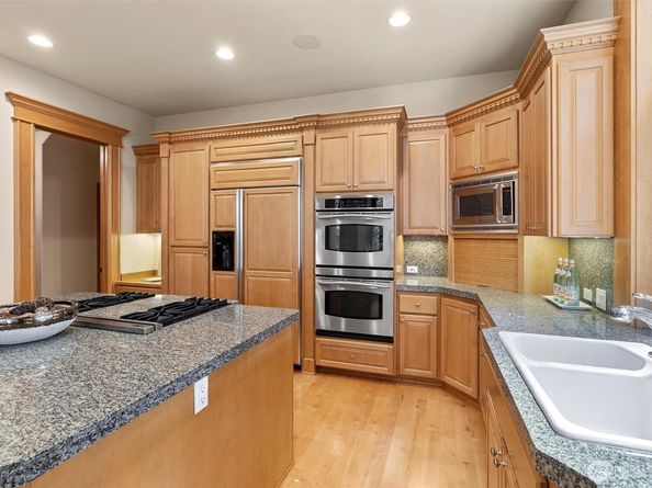 8407 SE 69th Place, Mercer Island WA 98040