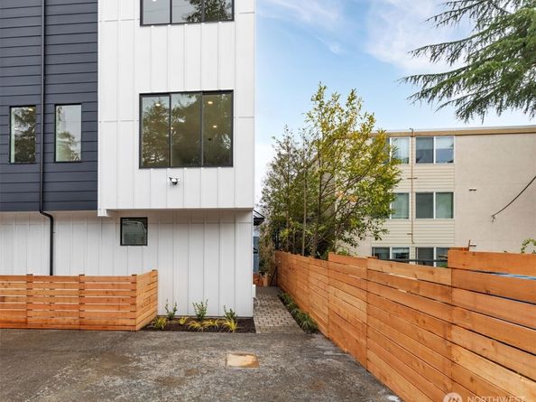 429 19th Avenue E, Seattle WA 98112