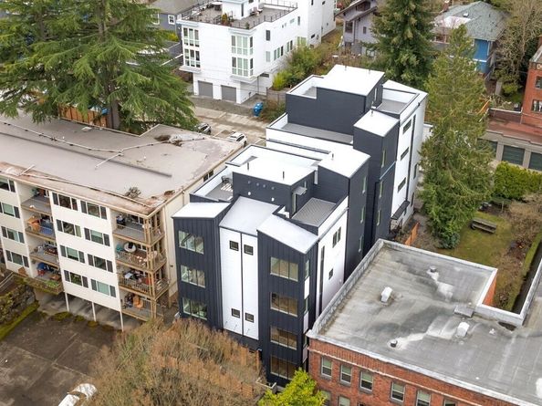 429 19th Avenue E, Seattle WA 98112