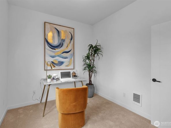 429 19th Avenue E, Seattle WA 98112