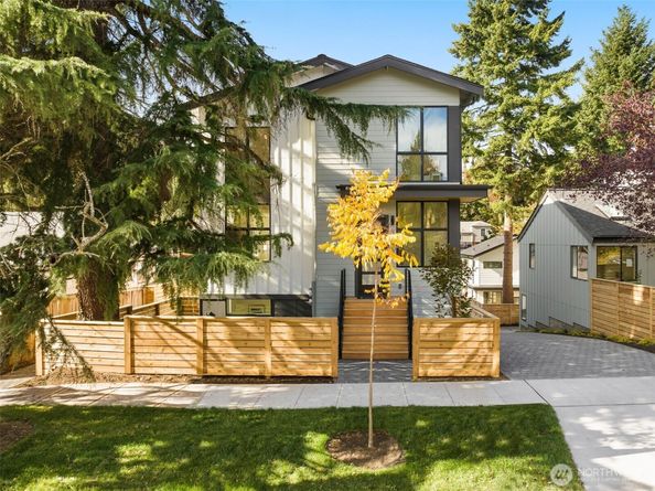 7335 21st Avenue NE, Seattle WA 98115