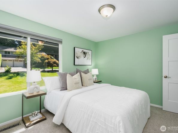 11624 NE 145th Street, Kirkland WA 98034