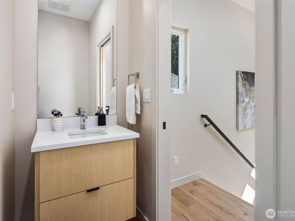 10120 NE 185th Street C, Bothell WA 98011