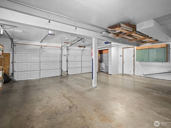 1302 Silver Lake Road, Everett WA 98208