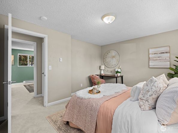1302 Silver Lake Road, Everett WA 98208