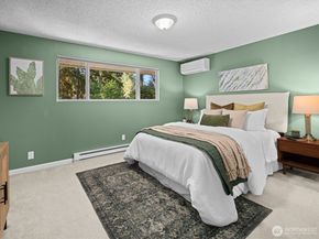 1302 Silver Lake Road, Everett WA 98208