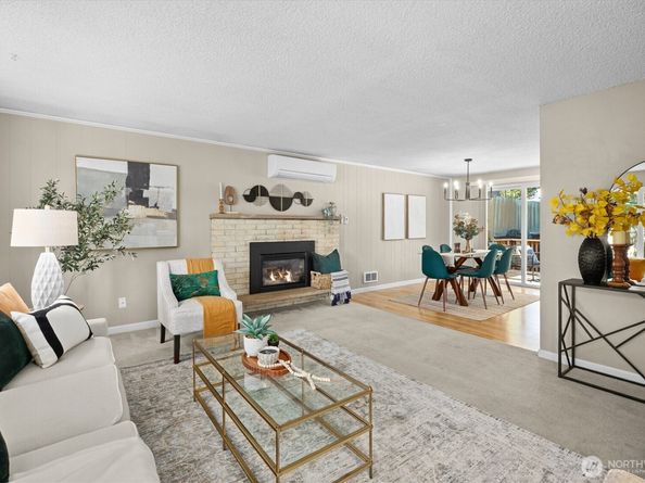 1302 Silver Lake Road, Everett WA 98208
