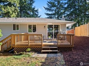 1302 Silver Lake Road, Everett WA 98208