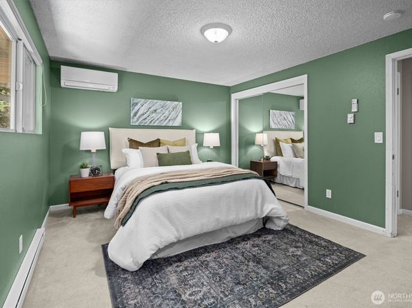 1302 Silver Lake Road, Everett WA 98208