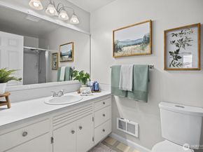 1302 Silver Lake Road, Everett WA 98208