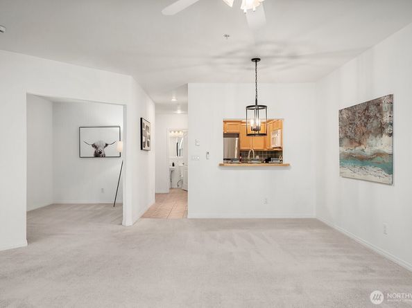 12439 NE Totem Lake Way 106, Kirkland WA 98034
