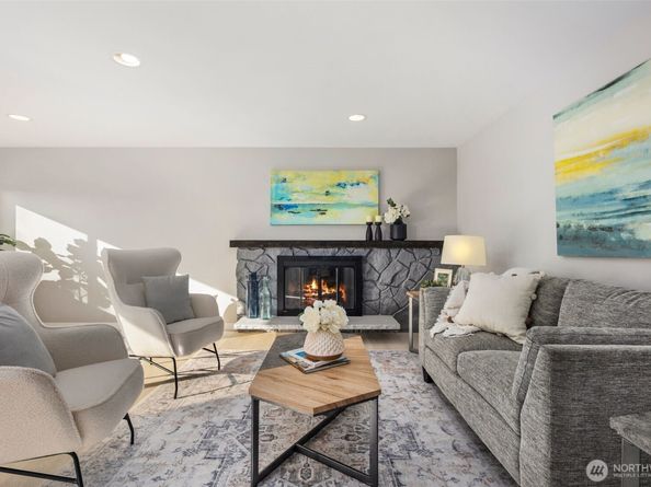 17145 NE 5th Place, Bellevue WA 98008