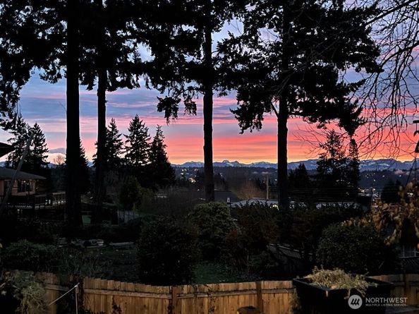 17145 NE 5th Place, Bellevue WA 98008