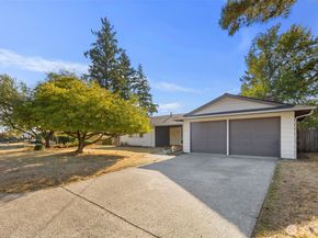 17145 NE 5th Place, Bellevue WA 98008