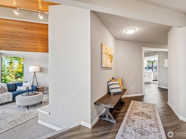 943 E Cherry Hill Street, Kent WA 98030