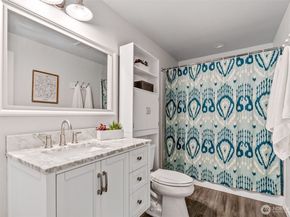 943 E Cherry Hill Street, Kent WA 98030