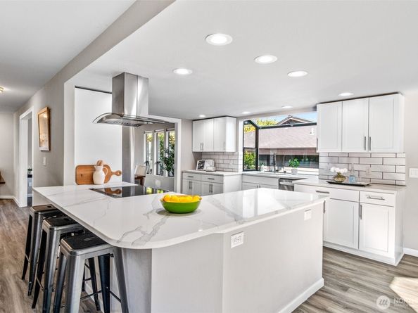 943 E Cherry Hill Street, Kent WA 98030