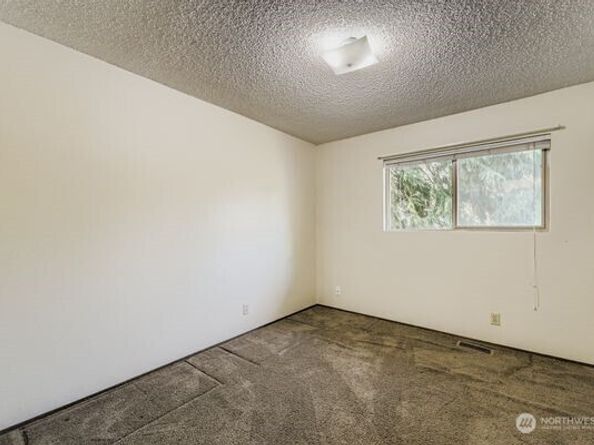 114 212th Street SE, Bothell WA 98021
