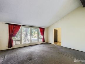 114 212th Street SE, Bothell WA 98021