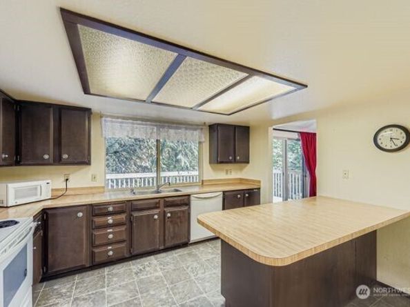 114 212th Street SE, Bothell WA 98021