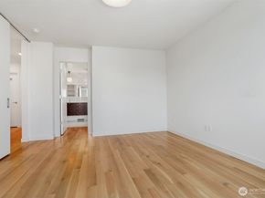3641 22nd Avenue W Unit E, Seattle WA 98199