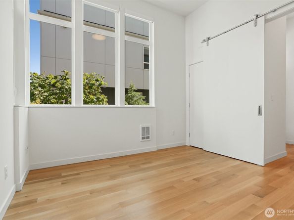 3641 22nd Avenue W Unit E, Seattle WA 98199