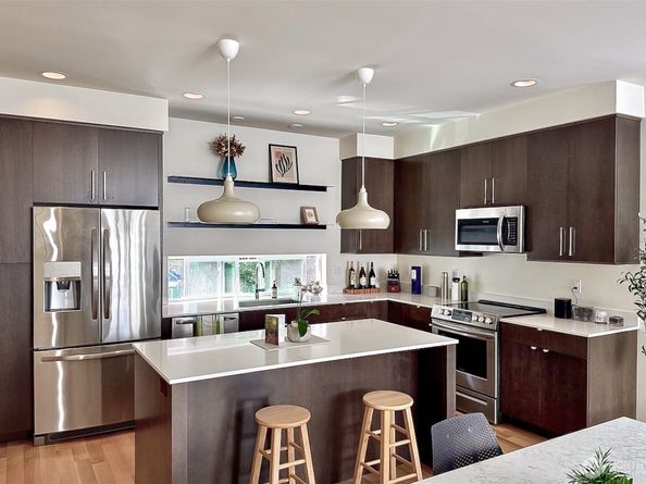 3641 22nd Avenue W Unit E, Seattle WA 98199
