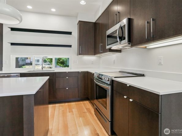 3641 22nd Avenue W Unit E, Seattle WA 98199