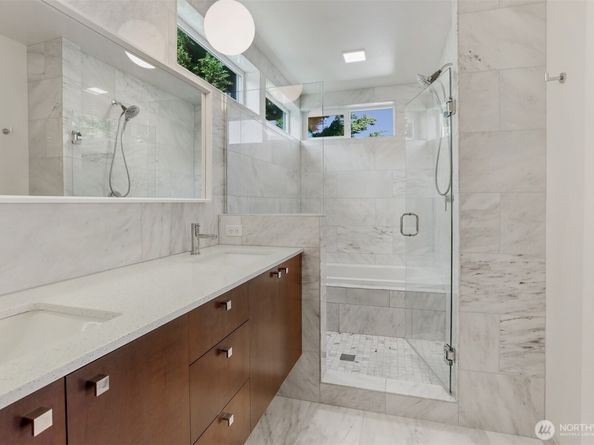 3641 22nd Avenue W Unit E, Seattle WA 98199