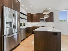 3641 22nd Avenue W Unit E, Seattle WA 98199