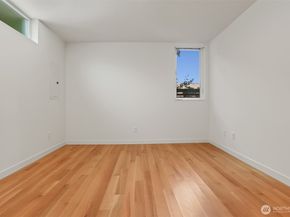 3641 22nd Avenue W Unit E, Seattle WA 98199